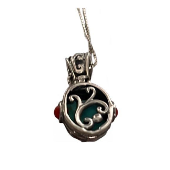 Vtg Oval Turquoise Pendant w/Red Coral Accents on Sterling Silver Chain - Picture 2 of 4